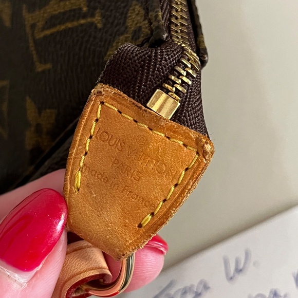 Louis Vuitton Pochette Accessories 1997 - Picture 4 of 16